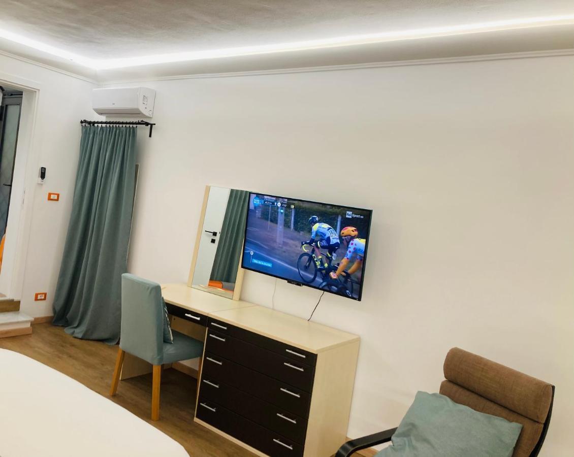 Lavica Di Mezzo Apartments Catania Esterno foto